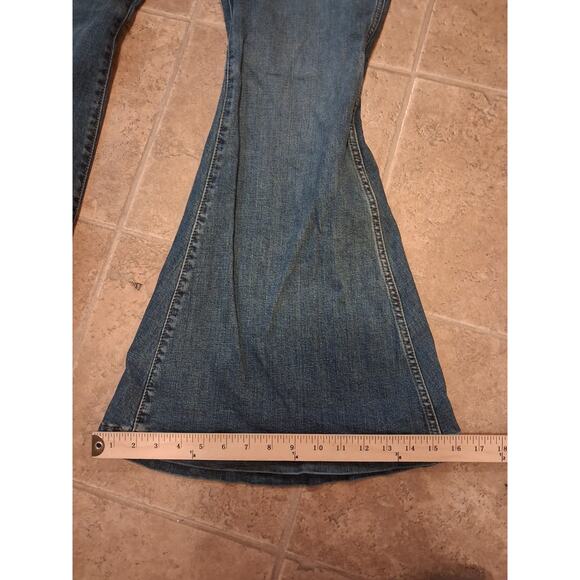 Wrangler Retro High Rise Trumpet Flare Womens Jeans 33x32 Western - Picture 7 of 8